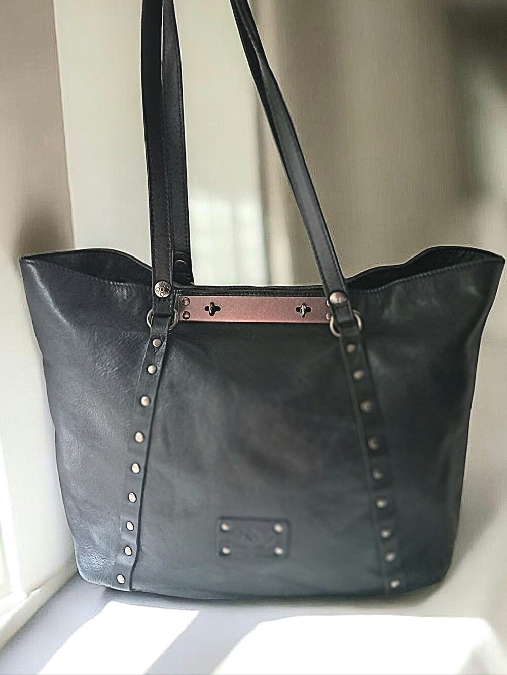 Patricia Nash Benvenuto Tote Black Leather Stud Details Dbl Twist Lock Closure